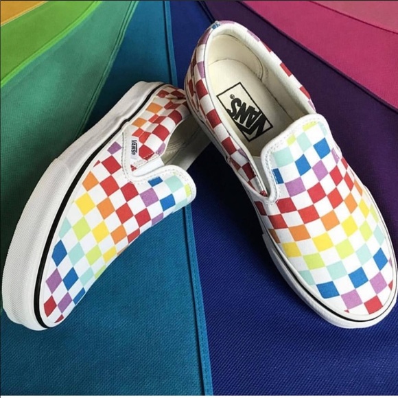outfits to wear with rainbow vans